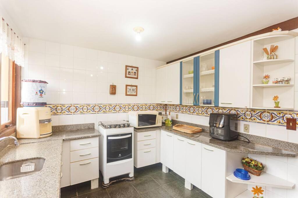 Casa de férias Casa Em Condominio Com Cozinha Completa E Area Gourmet *