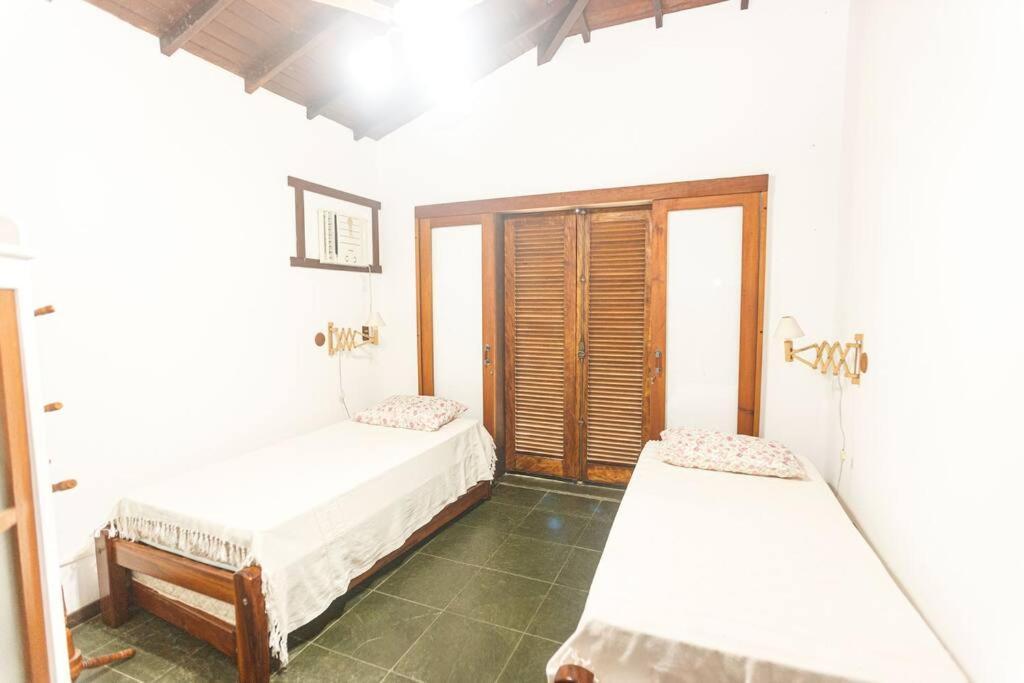 Casa Em Condominio Com Cozinha Completa E Area Gourmet *