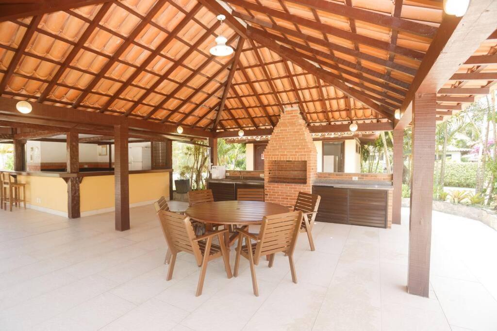 Casa Em Condominio Com Cozinha Completa E Area Gourmet
